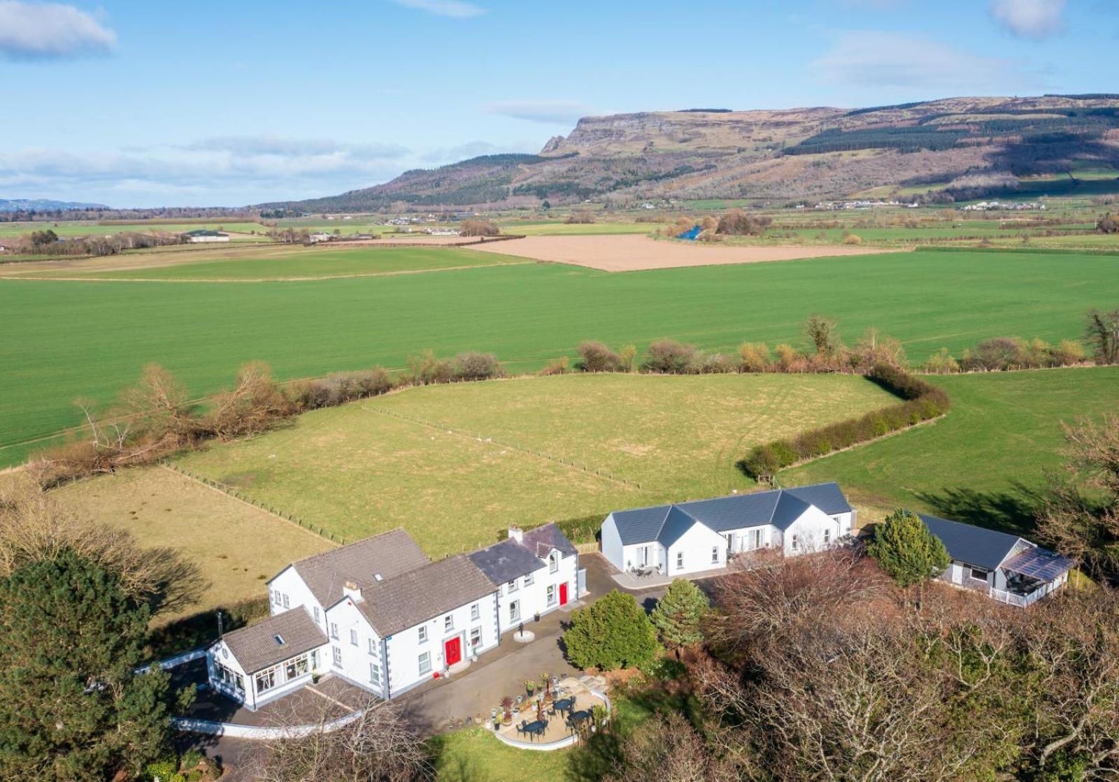 Willow House Bed&Breakfast&Orchard Studios Self Catering Limavady Exterior foto